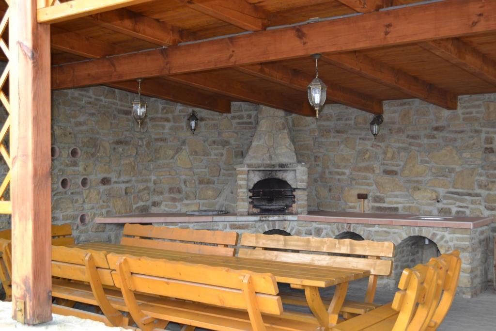 Privat Julia Hotel Vrbov Exterior photo